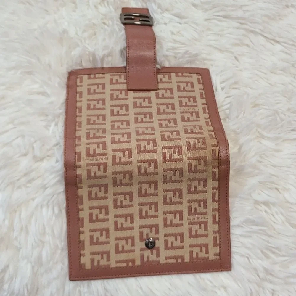 💯 Authentic Fendi Organizer 🍀